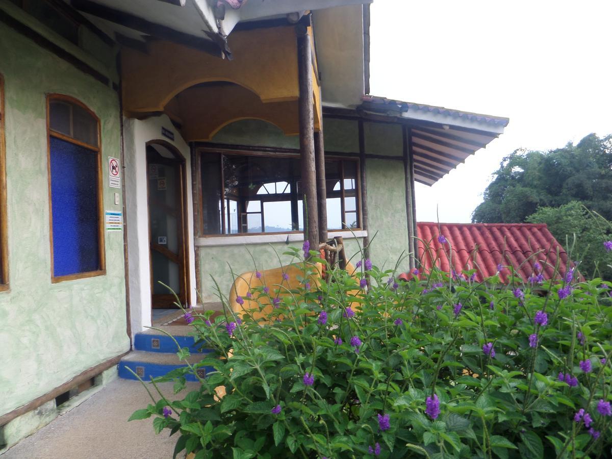 Hosteria "El Encanto" San Miguel de los Bancos Екстер'єр фото