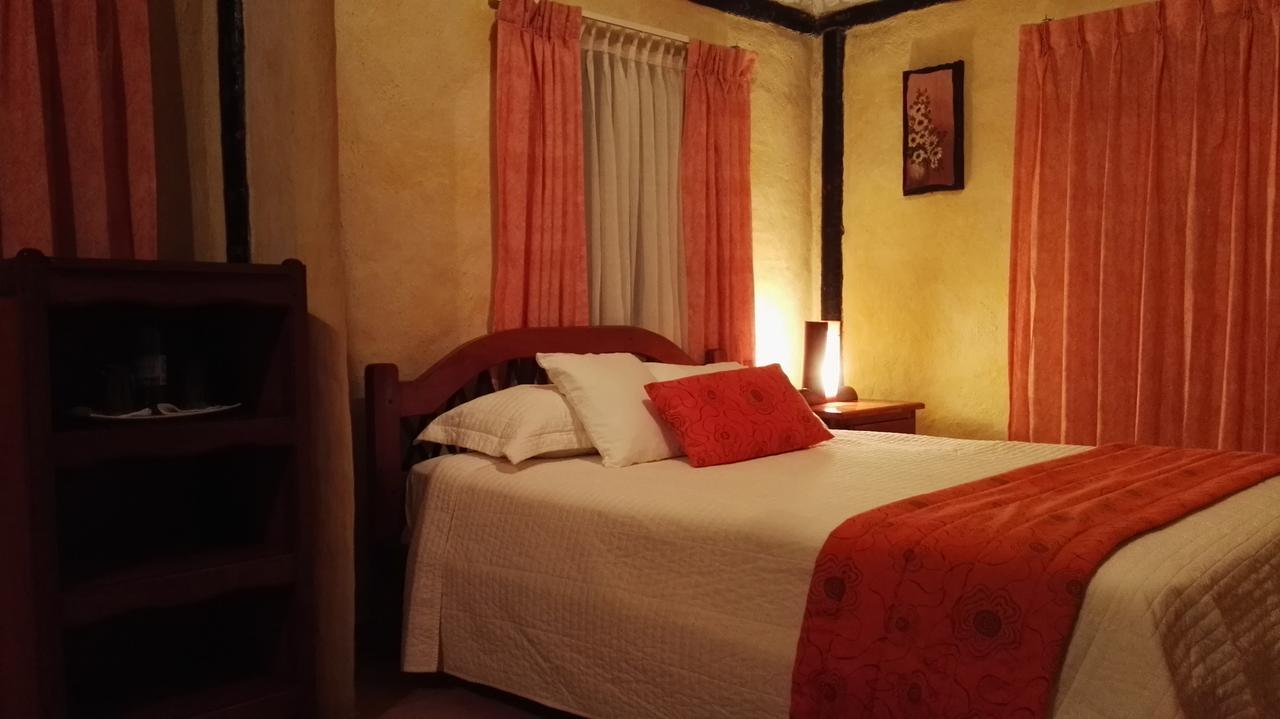 Hosteria "El Encanto" San Miguel de los Bancos Екстер'єр фото
