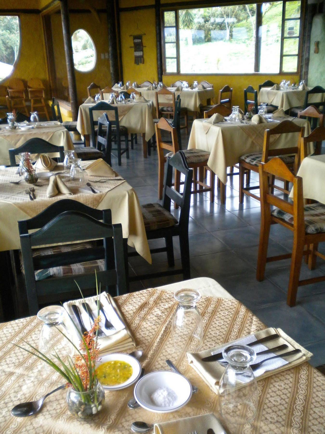 Hosteria "El Encanto" San Miguel de los Bancos Екстер'єр фото