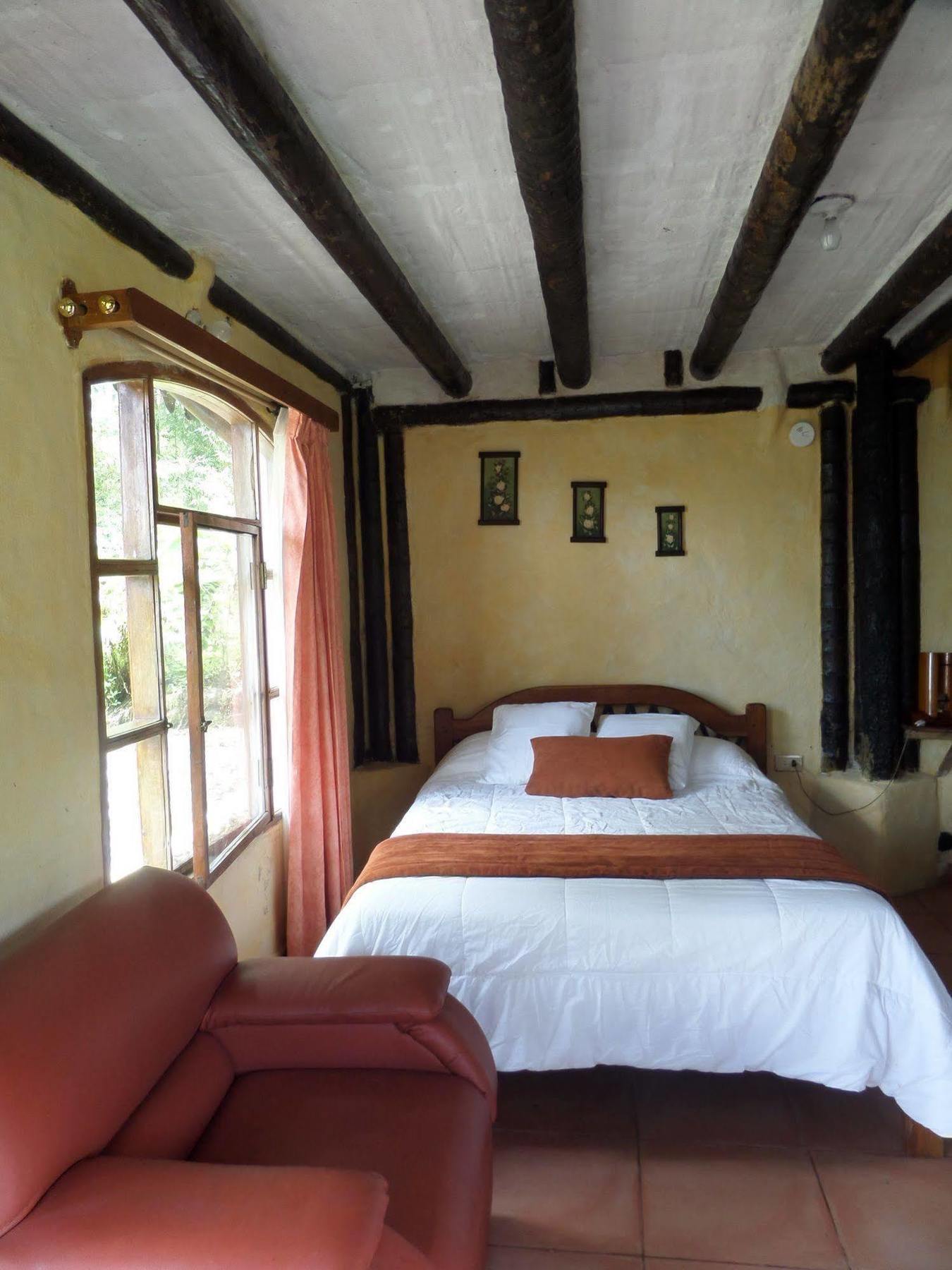 Hosteria "El Encanto" San Miguel de los Bancos Екстер'єр фото