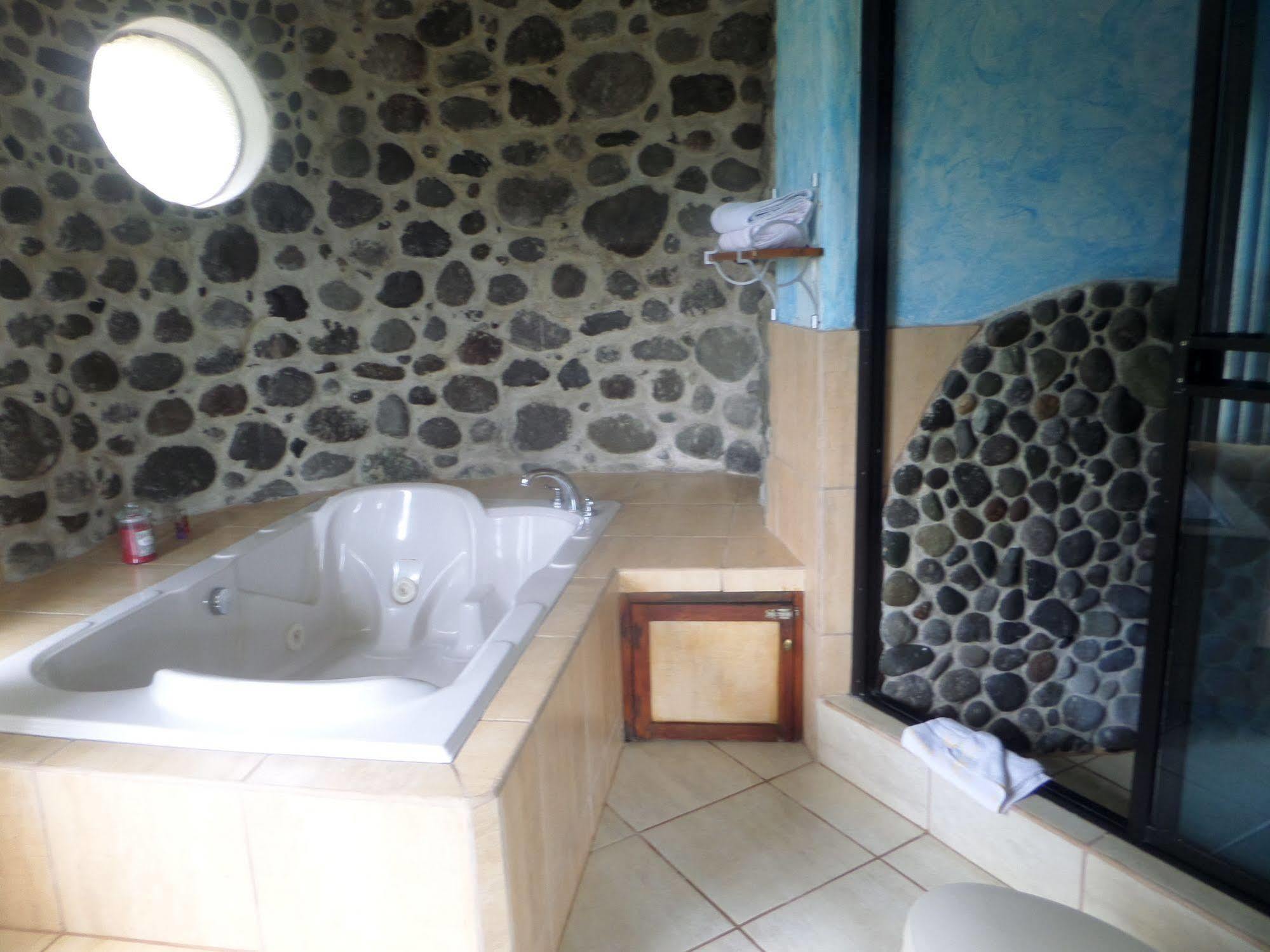 Hosteria "El Encanto" San Miguel de los Bancos Екстер'єр фото