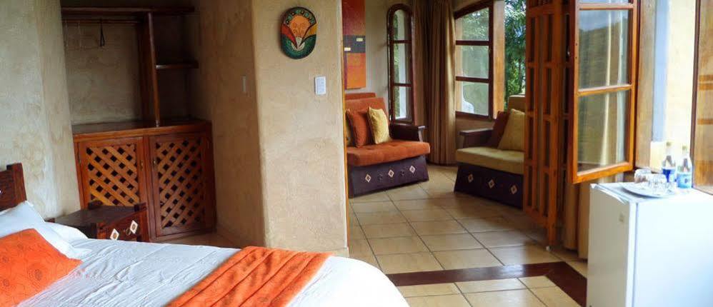 Hosteria "El Encanto" San Miguel de los Bancos Екстер'єр фото